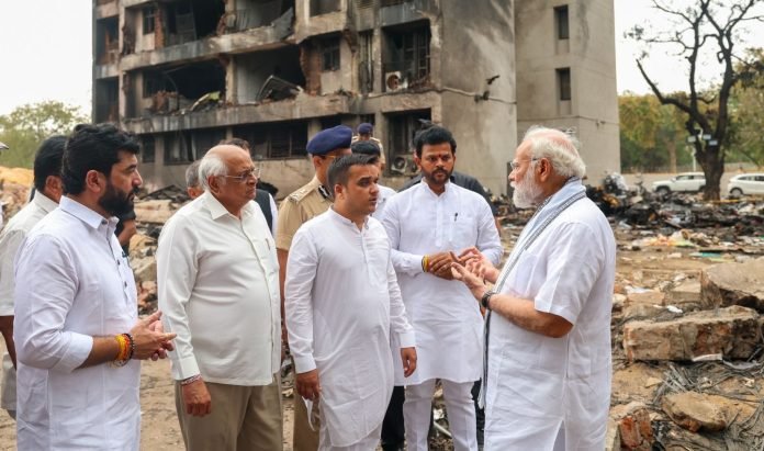 PM Modi Visits Injured Survivors of Air India AI171 Crash in Ahmedabad; Meets Lone Survivor Vishwas Kumar Ramesh